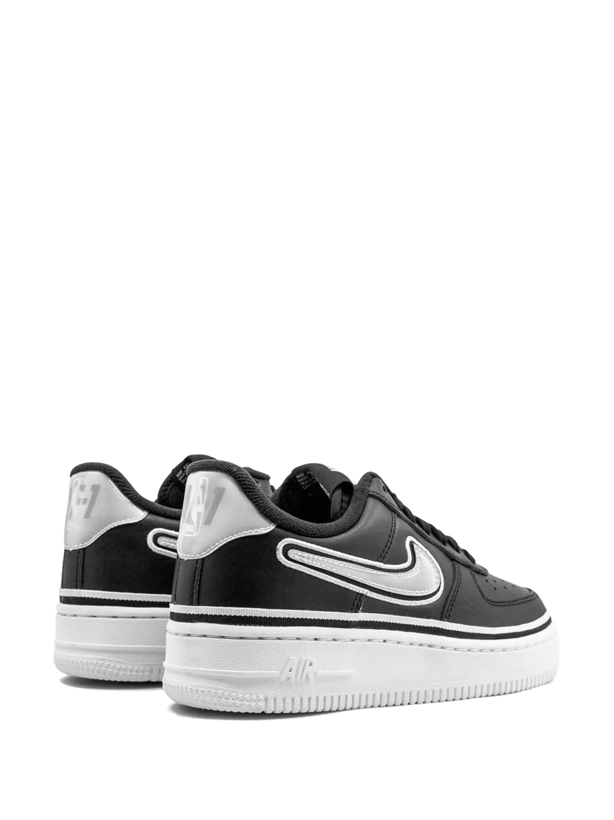 Air Force 1 '07 NBA sneakers